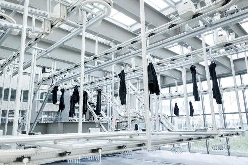 鞋服業 破壁人 ,特步超強 無界 系統橫空出世